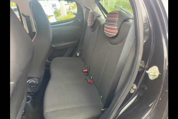 Citroën C1 1.0 VTi Urban Ride uit 2020 Rijklaar + 12 maanden Bovag-garantie Henk Jongen Auto's in Helmond,  al 50 jaar service zoals 't hoort!