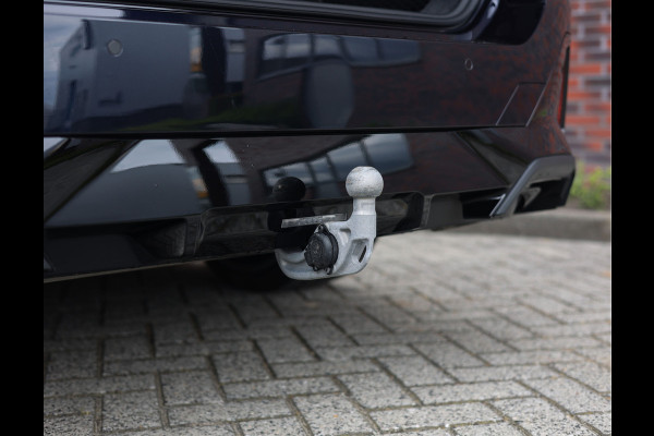 BMW 5 Serie Touring 550e xDrive | Pano - Trekhaak - HUD