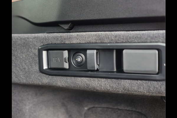 BMW 5 Serie Touring 550e xDrive | Pano - Trekhaak - HUD