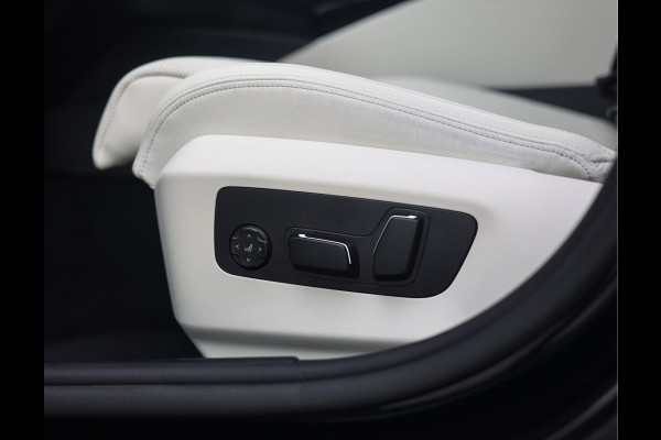 BMW 5 Serie Touring 550e xDrive | Pano - Trekhaak - HUD