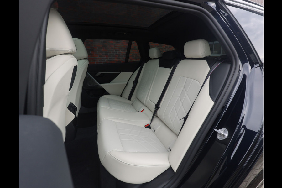 BMW 5 Serie Touring 550e xDrive | Pano - Trekhaak - HUD