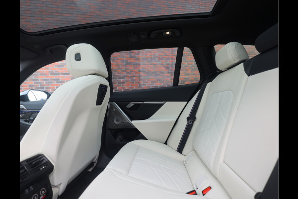BMW 5 Serie Touring 550e xDrive | Pano - Trekhaak - HUD
