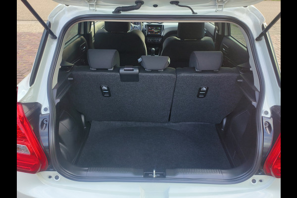 Suzuki Swift 1.2 Select Smart Hybrid uit 2025 Rijklaar + 12 maanden Bovag-garantie Henk Jongen Auto's in Helmond,  al 50 jaar service zoals 't hoort!