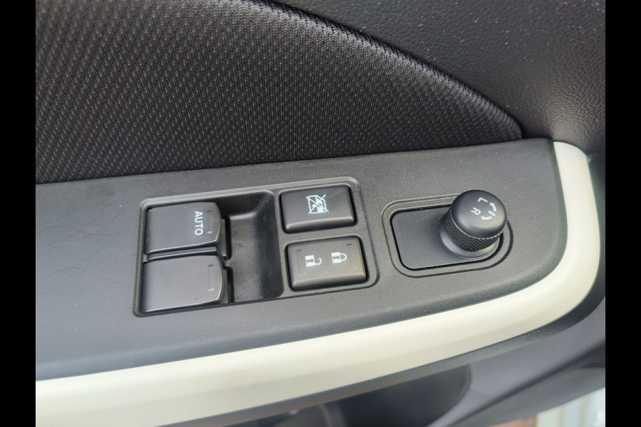 Suzuki Swift 1.2 Select Smart Hybrid uit 2025 Rijklaar + 12 maanden Bovag-garantie Henk Jongen Auto's in Helmond,  al 50 jaar service zoals 't hoort!