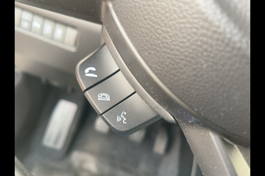 Suzuki Swift 1.2 Select Smart Hybrid uit 2025 Rijklaar + 12 maanden Bovag-garantie Henk Jongen Auto's in Helmond,  al 50 jaar service zoals 't hoort!