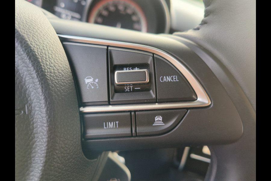 Suzuki Swift 1.2 Select Smart Hybrid uit 2025 Rijklaar + 12 maanden Bovag-garantie Henk Jongen Auto's in Helmond,  al 50 jaar service zoals 't hoort!