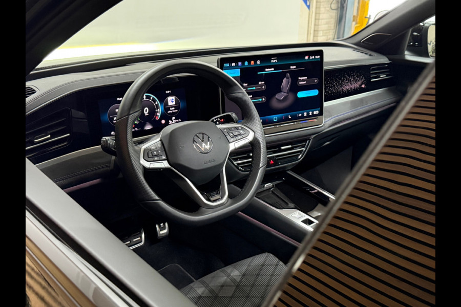 Volkswagen Passat Variant 1.5 eHybrid R-Line Black Edition | Garantie tot 2030 | 272PK |Pano|Matrix LED|H&K Sound|Massage|Trekhaak