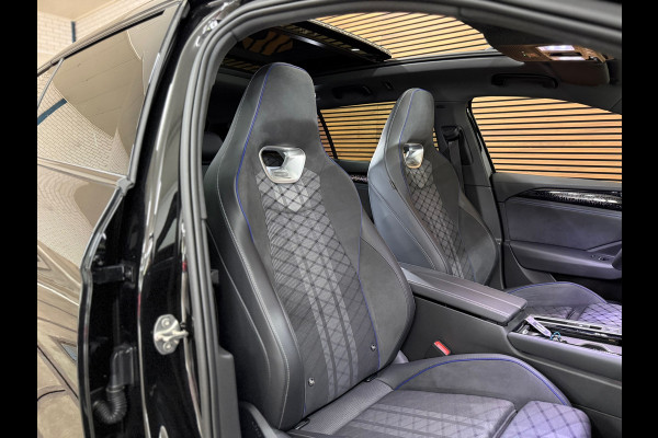 Volkswagen Passat Variant 1.5 eHybrid R-Line Black Edition | Garantie tot 2030 | 272PK |Pano|Matrix LED|H&K Sound|Massage|Trekhaak
