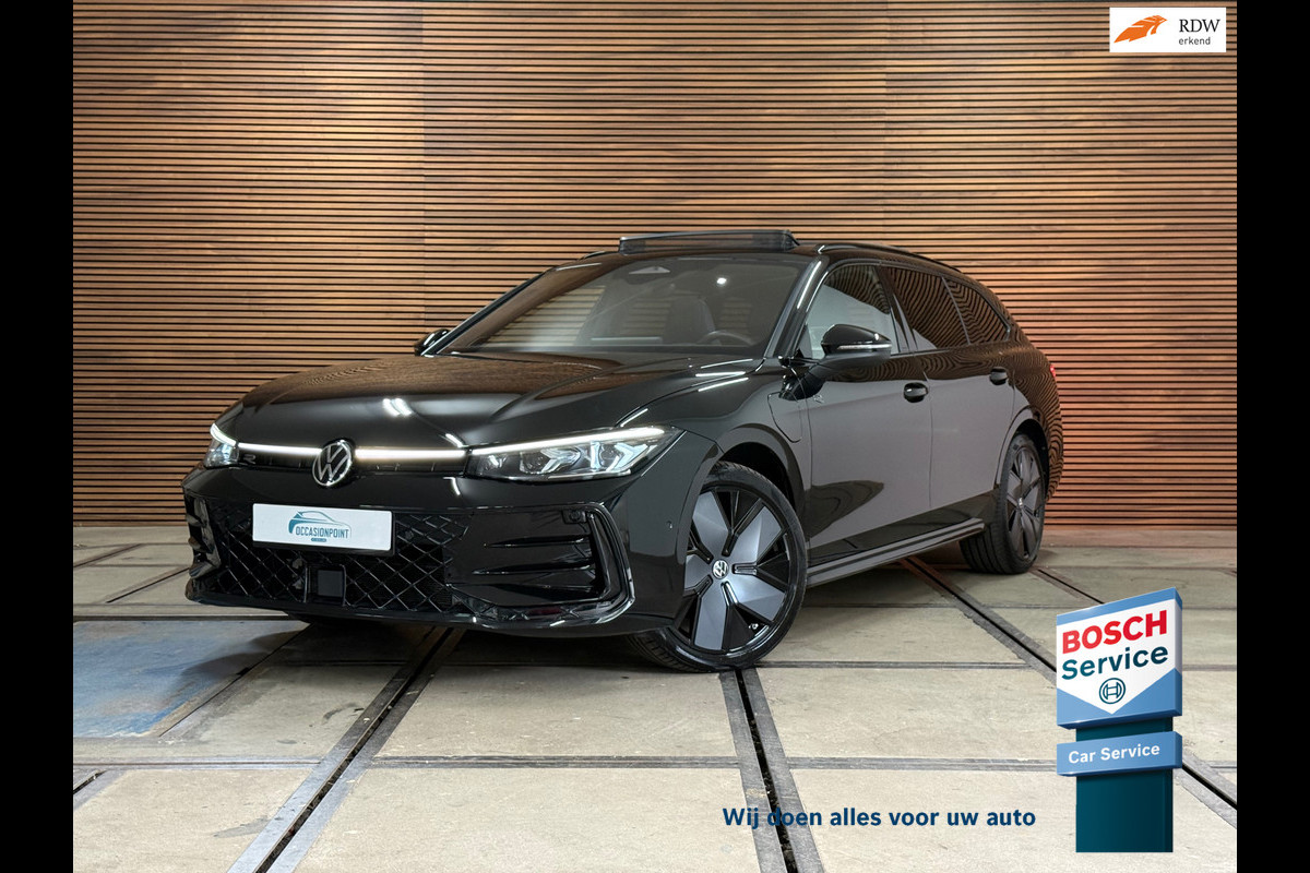 Volkswagen Passat Variant 1.5 eHybrid R-Line Black Edition | Garantie tot 2030 | 272PK |Pano|Matrix LED|H&K Sound|Massage|Trekhaak