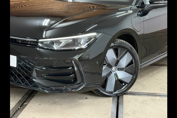 Volkswagen Passat Variant 1.5 eHybrid R-Line Black Edition | Garantie tot 2030 | 272PK |Pano|Matrix LED|H&K Sound|Massage|Trekhaak