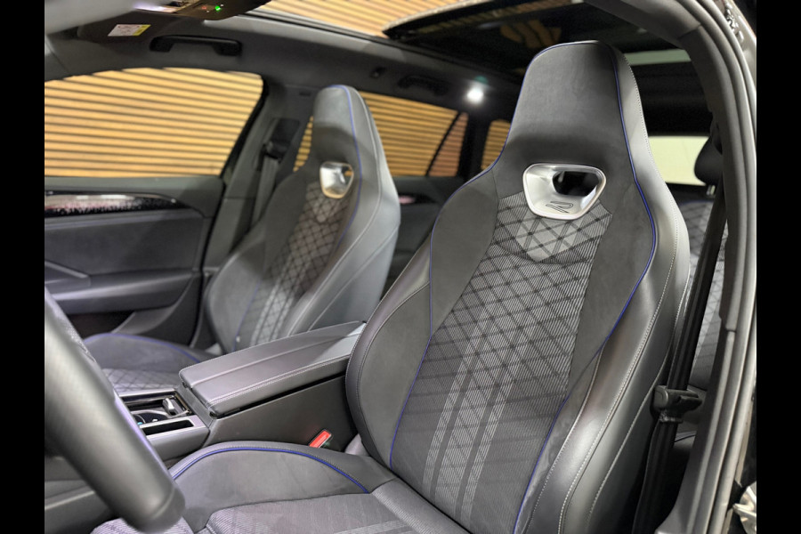 Volkswagen Passat Variant 1.5 eHybrid R-Line Black Edition | Garantie tot 2030 | 272PK |Pano|Matrix LED|H&K Sound|Massage|Trekhaak