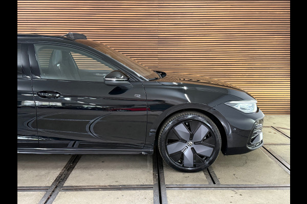 Volkswagen Passat Variant 1.5 eHybrid R-Line Black Edition | Garantie tot 2030 | 272PK |Pano|Matrix LED|H&K Sound|Massage|Trekhaak