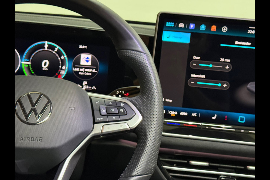 Volkswagen Passat Variant 1.5 eHybrid R-Line Black Edition | Garantie tot 2030 | 272PK |Pano|Matrix LED|H&K Sound|Massage|Trekhaak