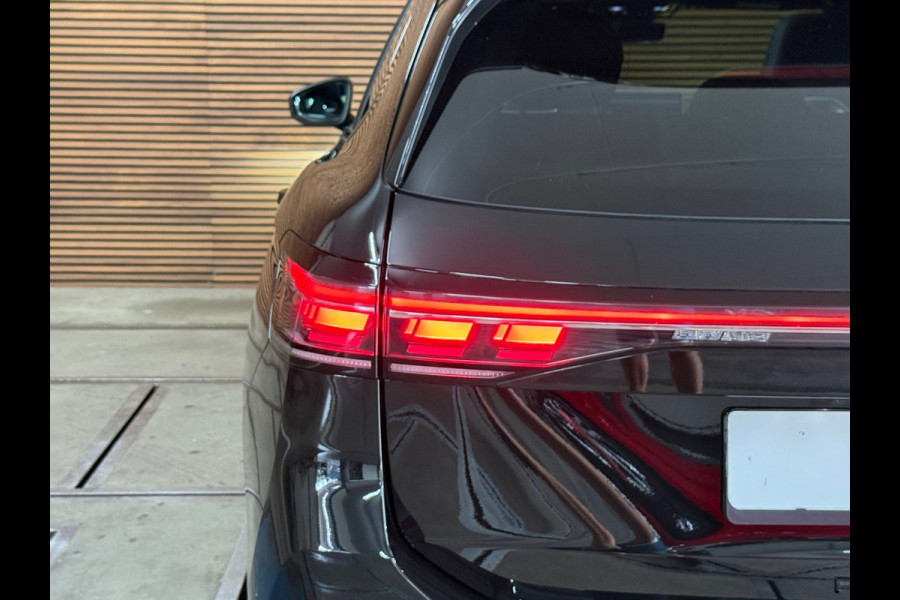 Volkswagen Passat Variant 1.5 eHybrid R-Line Black Edition | Garantie tot 2030 | 272PK |Pano|Matrix LED|H&K Sound|Massage|Trekhaak