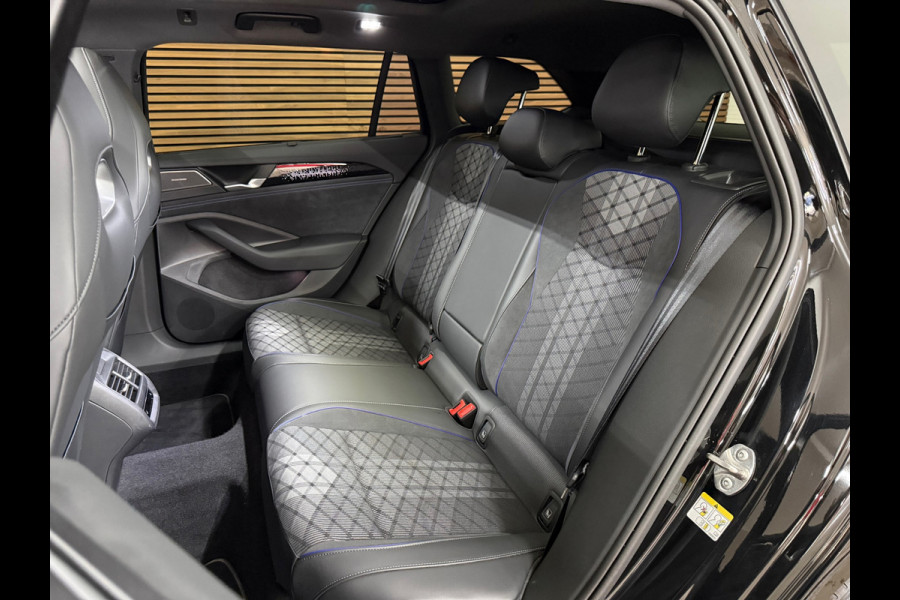 Volkswagen Passat Variant 1.5 eHybrid R-Line Black Edition | Garantie tot 2030 | 272PK |Pano|Matrix LED|H&K Sound|Massage|Trekhaak