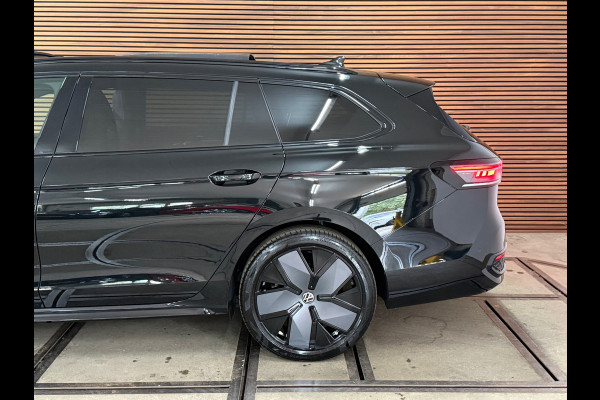 Volkswagen Passat Variant 1.5 eHybrid R-Line Black Edition | Garantie tot 2030 | 272PK |Pano|Matrix LED|H&K Sound|Massage|Trekhaak
