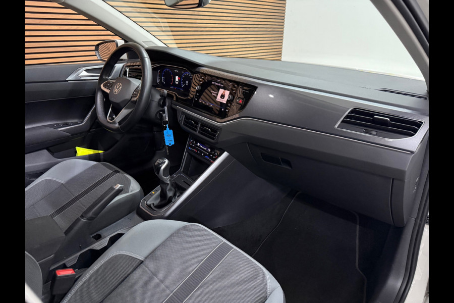 Volkswagen Polo 1.0 TSI Style Black Edition Business | Matrix LED | IQ.Light |CarPlay | Stoelverwarming | ACC | Camera | Trekhaak