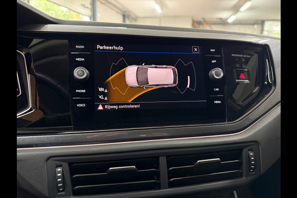 Volkswagen Polo 1.0 TSI Style Black Edition Business | Matrix LED | IQ.Light |CarPlay | Stoelverwarming | ACC | Camera | Trekhaak