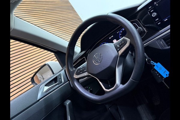 Volkswagen Polo 1.0 TSI Style Black Edition Business | Matrix LED | IQ.Light |CarPlay | Stoelverwarming | ACC | Camera | Trekhaak