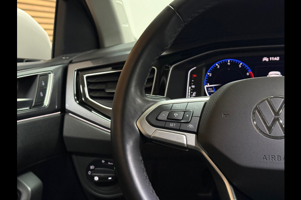 Volkswagen Polo 1.0 TSI Style Black Edition Business | Matrix LED | IQ.Light |CarPlay | Stoelverwarming | ACC | Camera | Trekhaak