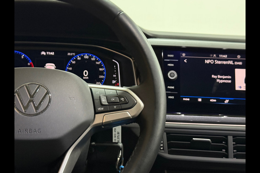 Volkswagen Polo 1.0 TSI Style Black Edition Business | Matrix LED | IQ.Light |CarPlay | Stoelverwarming | ACC | Camera | Trekhaak