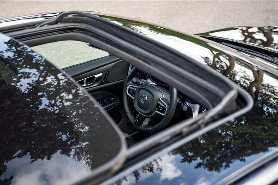 Volvo S60 2.0 Recharge T6 AWD R-Design Panoramadak I Camera I Memory I Leder I Adaptive Cruise I Pilot Assist