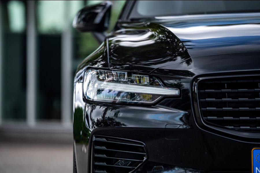 Volvo S60 2.0 Recharge T6 AWD R-Design Panoramadak I Camera I Memory I Leder I Adaptive Cruise I Pilot Assist