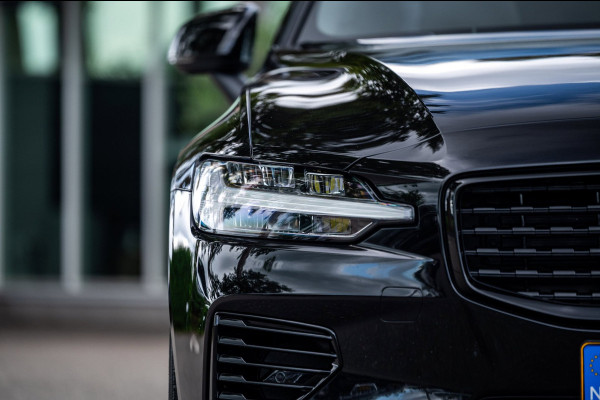 Volvo S60 2.0 Recharge T6 AWD R-Design Panoramadak I Camera I Memory I Leder I Adaptive Cruise I Pilot Assist