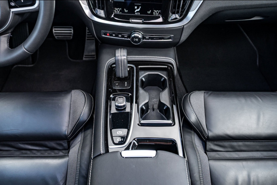 Volvo S60 2.0 Recharge T6 AWD R-Design Panoramadak I Camera I Memory I Leder I Adaptive Cruise I Pilot Assist