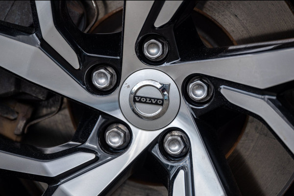 Volvo S60 2.0 Recharge T6 AWD R-Design Panoramadak I Camera I Memory I Leder I Adaptive Cruise I Pilot Assist