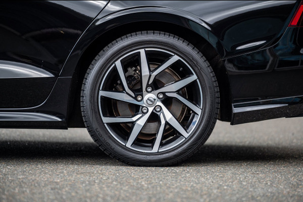 Volvo S60 2.0 Recharge T6 AWD R-Design Panoramadak I Camera I Memory I Leder I Adaptive Cruise I Pilot Assist