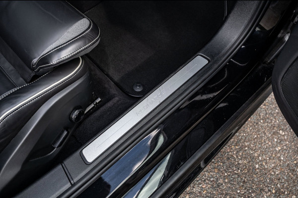 Volvo S60 2.0 Recharge T6 AWD R-Design Panoramadak I Camera I Memory I Leder I Adaptive Cruise I Pilot Assist