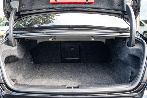 Volvo S60 2.0 Recharge T6 AWD R-Design Panoramadak I Camera I Memory I Leder I Adaptive Cruise I Pilot Assist