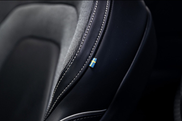 Volvo S60 2.0 Recharge T6 AWD R-Design Panoramadak I Camera I Memory I Leder I Adaptive Cruise I Pilot Assist
