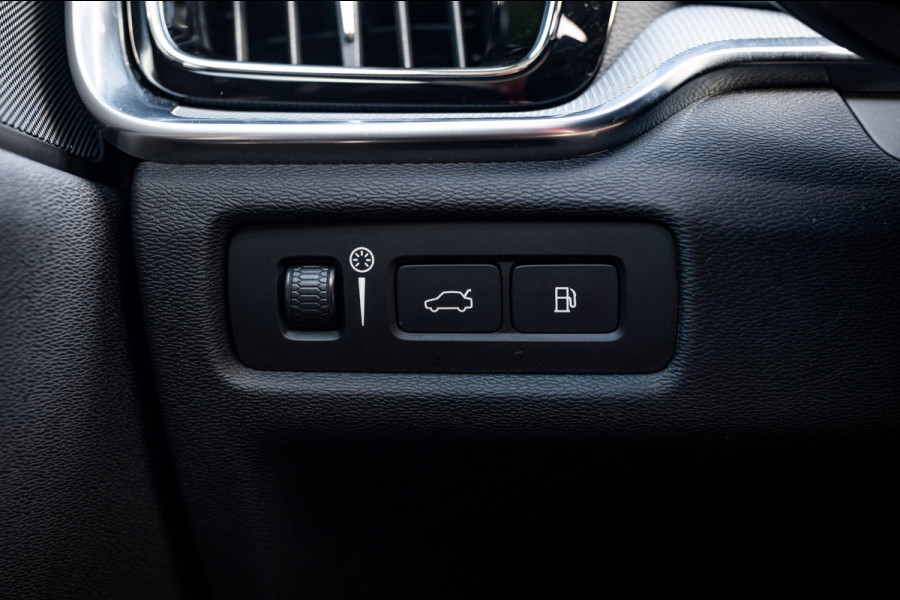 Volvo S60 2.0 Recharge T6 AWD R-Design Panoramadak I Camera I Memory I Leder I Adaptive Cruise I Pilot Assist