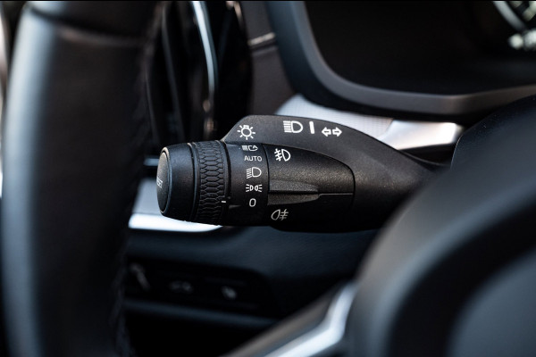Volvo S60 2.0 Recharge T6 AWD R-Design Panoramadak I Camera I Memory I Leder I Adaptive Cruise I Pilot Assist
