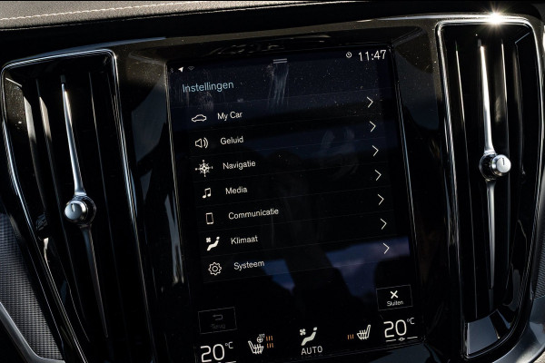 Volvo S60 2.0 Recharge T6 AWD R-Design Panoramadak I Camera I Memory I Leder I Adaptive Cruise I Pilot Assist
