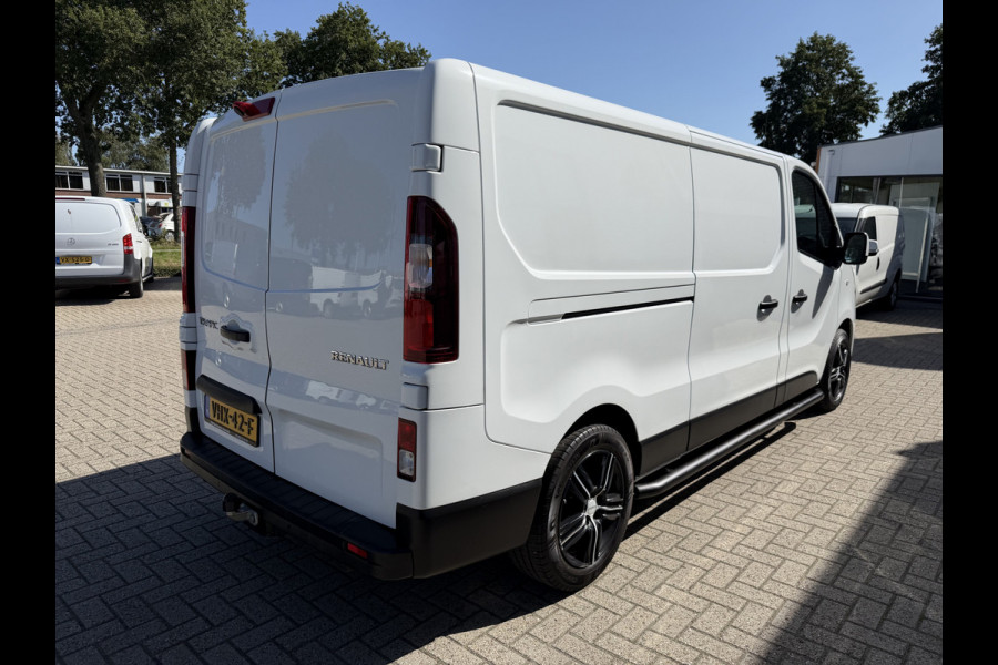 Renault Trafic 2.0 dCi 120pk T29 L2H1 Comfort / vaste prijs rijklaar € 19.950 ex btw / euro 6 / bpm vrij / lease vanaf € 336 / airco / cruise / navi / camera / lichtmetalen velgen / nieuwe koppeling !
