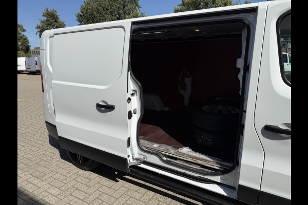 Renault Trafic 2.0 dCi 120pk T29 L2H1 Comfort / vaste prijs rijklaar € 19.950 ex btw / euro 6 / bpm vrij / lease vanaf € 336 / airco / cruise / navi / camera / lichtmetalen velgen / nieuwe koppeling !