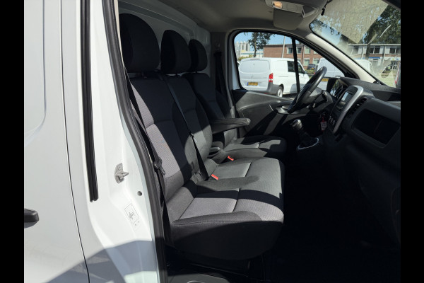 Renault Trafic 2.0 dCi 120pk T29 L2H1 Comfort / vaste prijs rijklaar € 19.950 ex btw / euro 6 / bpm vrij / lease vanaf € 336 / airco / cruise / navi / camera / lichtmetalen velgen / nieuwe koppeling !