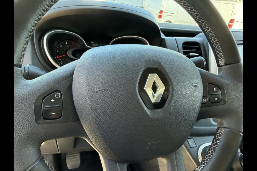 Renault Trafic 2.0 dCi 120pk T29 L2H1 Comfort / vaste prijs rijklaar € 19.950 ex btw / euro 6 / bpm vrij / lease vanaf € 336 / airco / cruise / navi / camera / lichtmetalen velgen / nieuwe koppeling !