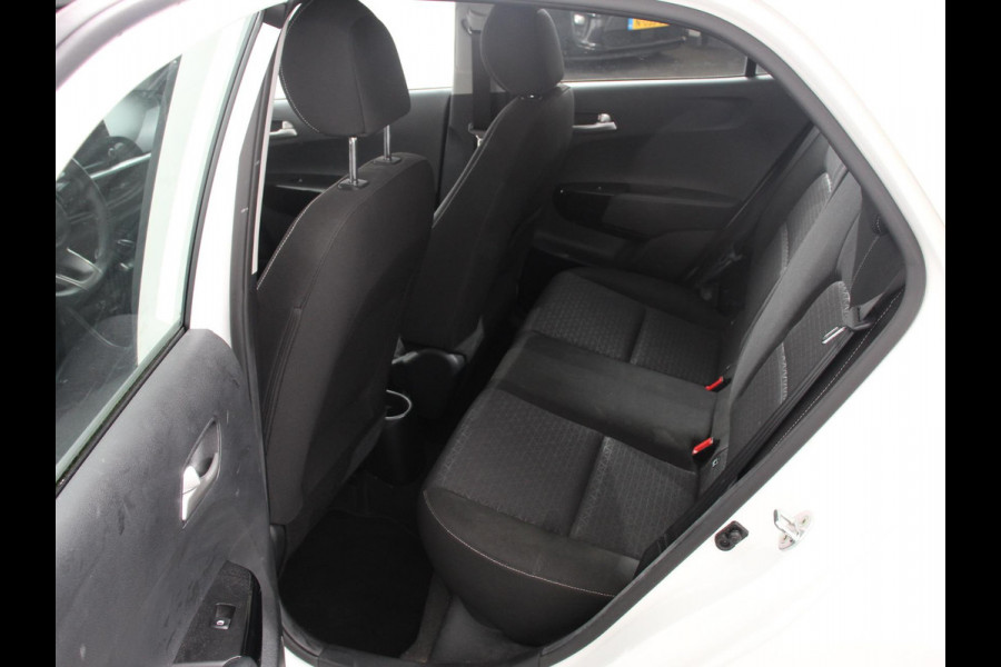 Kia Picanto 1.0 CVVT ComfortPlusLine Navigator Navigatie Lichtmetalen velgen Elektrische ramen Airco Camera Apple Carplay/ Android Auto