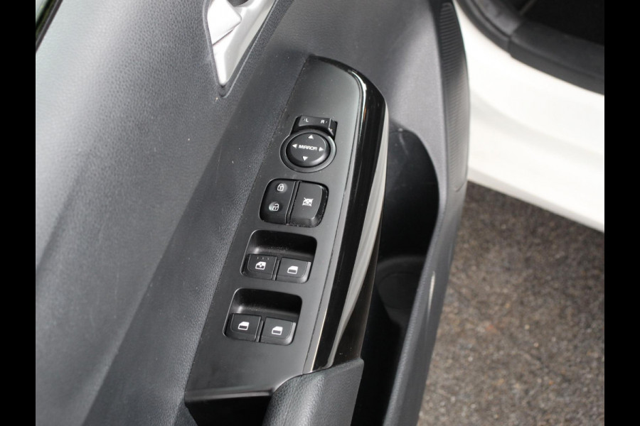 Kia Picanto 1.0 CVVT ComfortPlusLine Navigator Navigatie Lichtmetalen velgen Elektrische ramen Airco Camera Apple Carplay/ Android Auto