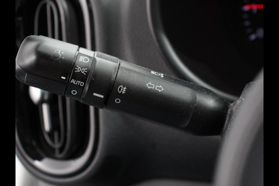Kia Picanto 1.0 CVVT ComfortPlusLine Navigator Navigatie Lichtmetalen velgen Elektrische ramen Airco Camera Apple Carplay/ Android Auto