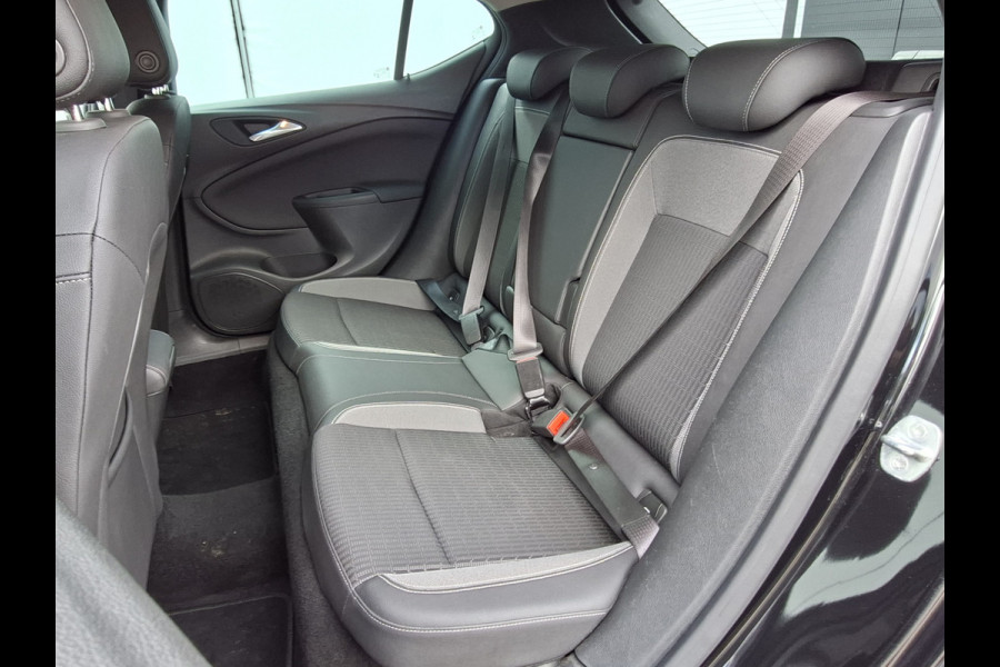 Opel Astra 1.2 Business Edition Navi Camera Sportzetels Black magic