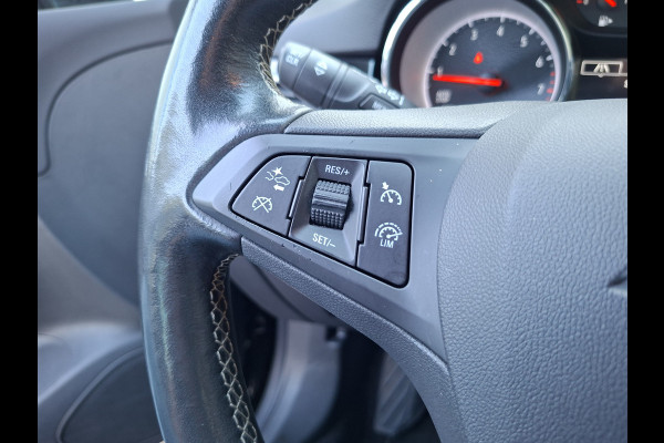 Opel Astra 1.2 Business Edition Navi Camera Sportzetels Black magic