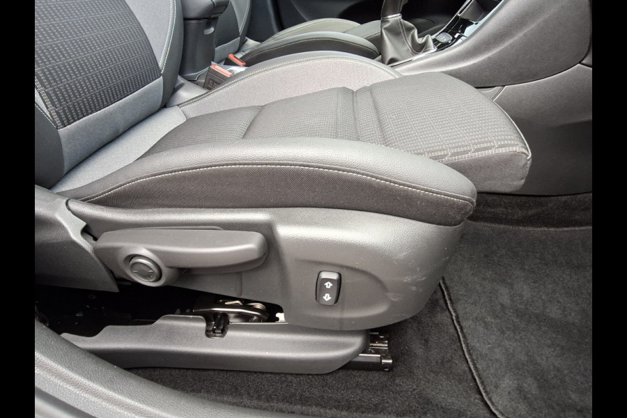 Opel Astra 1.2 Business Edition Navi Camera Sportzetels Black magic