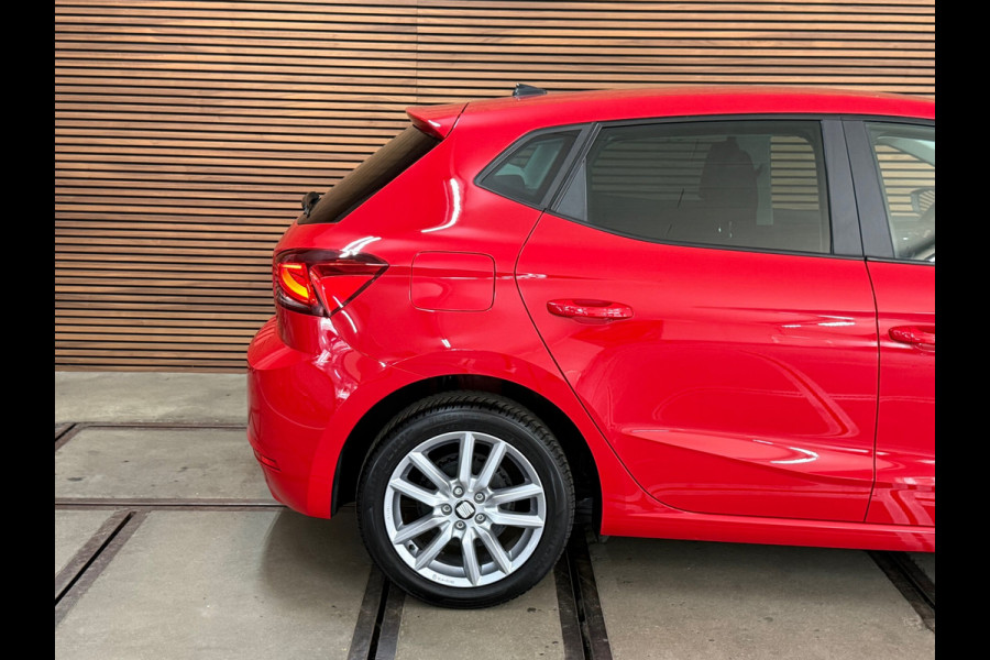 Seat Ibiza 1.0 TSI Style Business Intense | NAP | 95PK | ACC | Camera | Parkeersensoren | LED | Touchscreen | Cruise Control