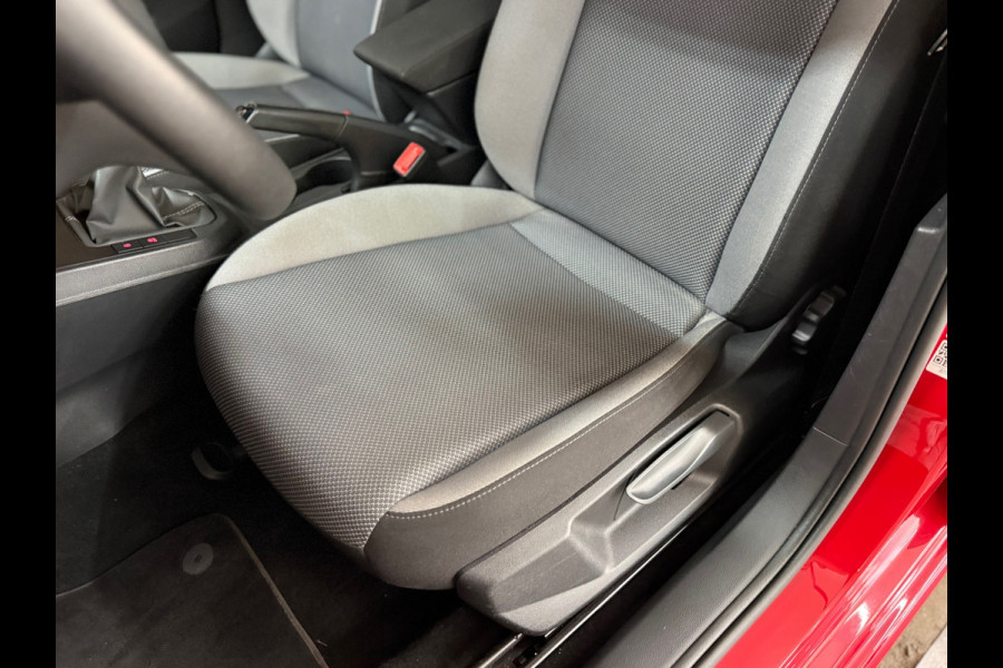 Seat Ibiza 1.0 TSI Style Business Intense | NAP | 95PK | ACC | Camera | Parkeersensoren | LED | Touchscreen | Cruise Control