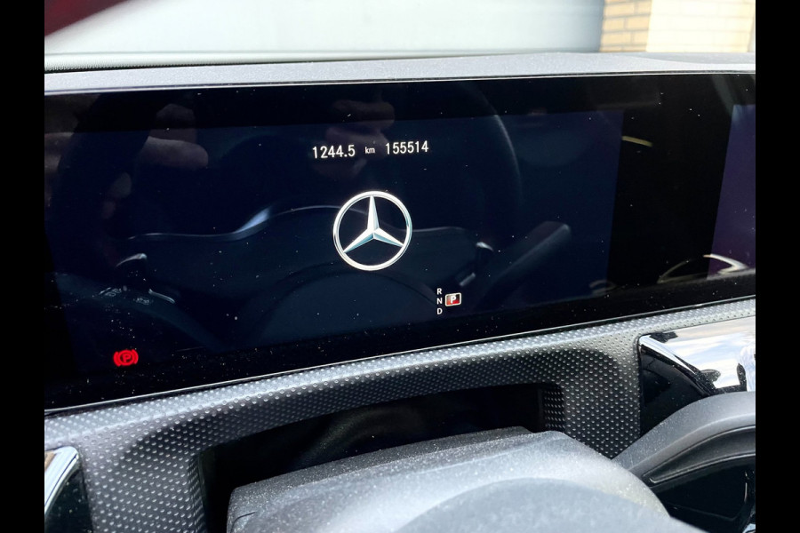 Mercedes-Benz A-Klasse 180 Premium Plus 35 AMG-Aerodynamic PANO NAP